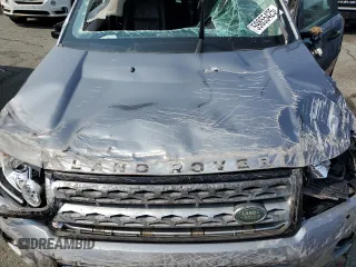 2013 Land Rover LR2 z VIN SALFR2BG0DH376008, wystawiony jako Copart lot #59855425 z przebiegiem Nie podano mil oraz Szkoda całkowita • Salvage title. Historia ofert i sprzedaży dostępna na DreamBid. Obrazek 12.