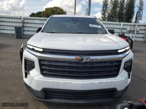 2024 Chevrolet Traverse FWD LS with VIN 1GNEREKS1RJ184452, listed as a Copart auction lot 86651994 with 2,677 mi miles and Salvage Title. Bid and sale history available at carsss.com. Image 5.