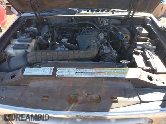 1996 Ford Explorer XL z VIN 1FMDU32XXTUA15079, wystawiony jako IAAI lot #41325714 z przebiegiem 146 639 mil mil oraz . Historia ofert i sprzedaży dostępna na DreamBid. Obrazek 10.