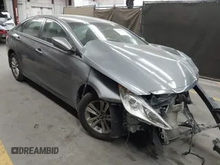 2013 Hyundai Sonata GLS z VIN 5NPEB4AC7DH620868, wystawiony jako IAAI lot #42044355 z przebiegiem 96 671 mil mil oraz . Historia ofert i sprzedaży dostępna na DreamBid. Obrazek 1.