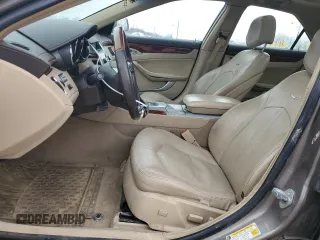 2012 Cadillac CTS Luxury z VIN 1G6DG5E54C0142423, wystawiony jako Copart lot #44146205 z przebiegiem 174 022 mil mil oraz Szkody całkowita. Historia ofert i sprzedaży dostępna na DreamBid. Obrazek 7.