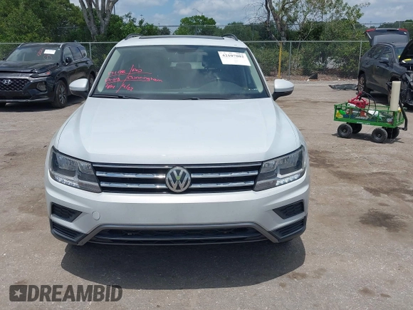 2018 Volkswagen Tiguan SEL with VIN 3VV3B7AX4JM188193, listed as a IAAI auction lot 42107802 with 68,911 mi miles and . Bid and sale history available at DreamBid. Image 12.