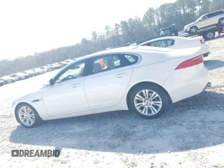 2016 Jaguar XF 35t Premium z VIN SAJBD4BV5GCY19710, wystawiony jako Copart lot #46468665 z przebiegiem 96 207 mil mil oraz Szkoda całkowita • Salvage title. Historia ofert i sprzedaży dostępna na DreamBid. Obrazek 2.
