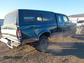 1995 Ford F-150 z VIN 1FTEX14H7SKA83280, wystawiony jako IAAI lot #41443410 z przebiegiem 334 830 mil mil oraz . Historia ofert i sprzedaży dostępna na DreamBid. Obrazek 4.