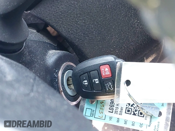 2019 Toyota Highlander LE with VIN 5TDZZRFH8KS362902, listed as a IAAI auction lot 42134460 with 40,102 mi miles and . Bid and sale history available at DreamBid. Image 11.