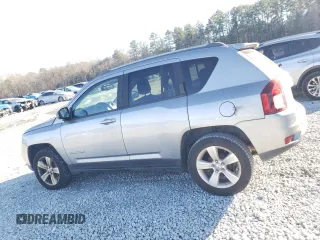 2017 Jeep Compass Sport with VIN 1C4NJCBBXHD118564, listed as a Copart auction lot 89397005 with 111,836 mi miles and Clean Title. Bid and sale history available at carsss.com. Image 2.