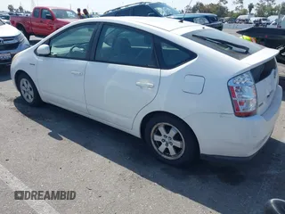 2006 Toyota Prius with VIN JTDKB20UX67527206, listed as a IAAI auction lot 42093925 with 124,256 mi miles. Bid and sale history available at carsss.com. Image 3.