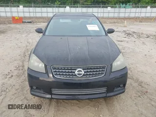 2005 Nissan Altima 3.5 SE with VIN 1N4BL11D95C250548, listed as a IAAI auction lot 42050063 with 176,734 mi miles. Bid and sale history available at carsss.com. Image 6.