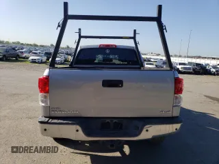 2013 Toyota Tundra с VIN 5TFDY5F10DX284847, выставлен на аукционе Copart как лот 52356135 с пробегом 80 774 миль миль и Списание • Salvage title. История ставок и продаж доступна на DreamBid. Изображение 6.
