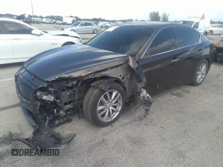 2015 Infiniti Q50 Premium with VIN JN1BV7AP8FM343805, listed as a IAAI auction lot 41752314 with 69,231 mi miles. Bid and sale history available at carsss.com. Image 2.