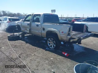 2005 Chevrolet Silverado 1500 LT with VIN 2GCEK13T251371555, listed as a IAAI auction lot 41763568 with 199,491 mi miles and . Bid and sale history available at DreamBid. Image 3.