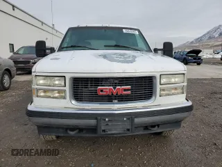 1997 GMC Suburban with VIN 3GKFK16RXVG501646, listed as a Copart auction lot 45849265 with 301,974 mi miles and Clean Title. Bid and sale history available at carsss.com. Image 5.
