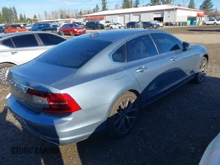 2017 Volvo S90 Momentum with VIN YV1A22MK0H1014633, listed as a IAAI auction lot 41266677 with 46,470 mi miles. Bid and sale history available at carsss.com. Image 4.