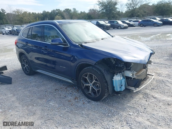 2018 BMW X1 sDrive28i with VIN WBXHU7C34J5H44572, listed as a IAAI auction lot 41607151 with 43,056 mi miles. Bid and sale history available at carsss.com. Image 1.