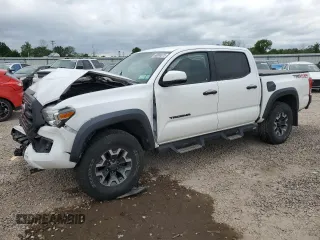 2017 Toyota Tacoma SR5 with VIN 3TMCZ5AN2HM121213, listed as a Copart auction lot 60880075 with 122,835 mi miles and Salvage title. Bid and sale history available at DreamBid. Image 1.