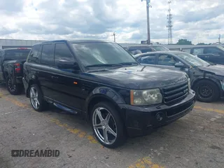 2006 Land Rover Range Rover Sport HSE z VIN SALSF25436A924149, wystawiony jako IAAI lot #42187760 z przebiegiem 192 011 mil mil oraz . Historia ofert i sprzedaży dostępna na DreamBid. Obrazek 1.