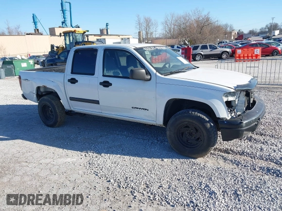 2005 GMC Canyon 1SE SLE Z71 with VIN 1GTDS136258111482, listed as a IAAI auction lot 41768376 with 300,079 mi miles. Bid and sale history available at carsss.com. Image 1.