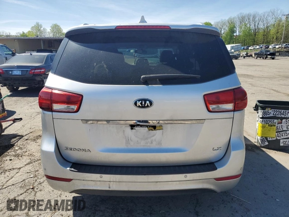 2016 Kia Sedona LX with VIN KNDMB5C11G6142216, listed as a Copart auction lot 55153245 with 124,767 mi miles and Clean Title. Bid and sale history available at DreamBid. Image 6.