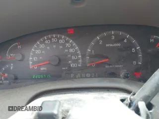 2000 Ford F-150 z VIN 1FTPX17LXYNA52377, wystawiony jako IAAI lot #42265332 z przebiegiem 220 971 mil mil oraz . Historia ofert i sprzedaży dostępna na DreamBid. Obrazek 7.