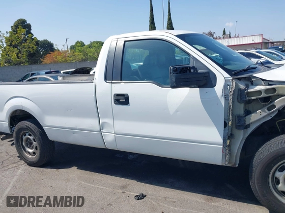 2014 Ford F-150 XL with VIN 1FTMF1CM9EKD53806, listed as a IAAI auction lot 42137550 with 138,888 mi miles and . Bid and sale history available at carsss.com. Image 14.