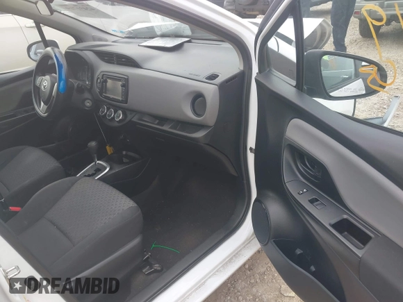2017 Toyota Yaris L z VIN VNKKTUD32HA078479, wystawiony jako IAAI lot #42431719 z przebiegiem 60 741 mil mil oraz . Historia ofert i sprzedaży dostępna na DreamBid. Obrazek 5.