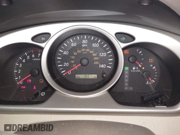 2004 Toyota Highlander z VIN JTEDP21A540012596, wystawiony jako IAAI lot #41915866 z przebiegiem 199 746 mil mil oraz . Historia ofert i sprzedaży dostępna na DreamBid. Obrazek 7.