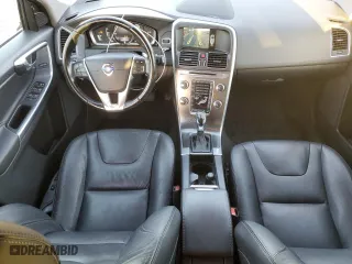 2015 Volvo XC60 T6 Platinum with VIN YV4902RM1F2662348, listed as a Copart auction lot 84502354 with 106,515 mi miles and Salvage Title. Bid and sale history available at carsss.com. Image 8.