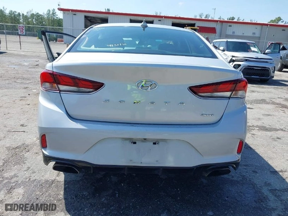 2019 Hyundai Sonata Sport with VIN 5NPE34AF1KH816034, listed as a IAAI auction lot 41886886 with 191,247 mi miles. Bid and sale history available at carsss.com. Image 17.