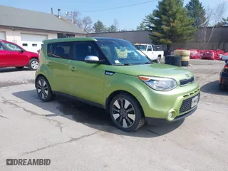 2014 Kia Soul ! with VIN KNDJX3A55E7733493, listed as a IAAI auction lot 42038499 with 156,224 mi miles. Bid and sale history available at carsss.com. Image 1.