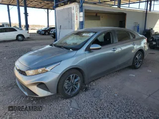 2024 Kia Forte LXS with VIN 3KPF24AD1RE723342, listed as a Copart auction lot 76100794 with 36,734 mi miles and Salvage Title. Bid and sale history available at carsss.com. Image 1.