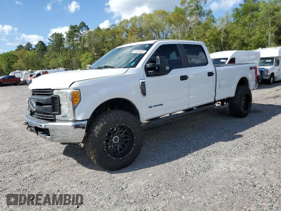 2017 Ford Super Duty F-250 SRW Lariat with VIN 1FT7W2BT2HEE85689, listed as a Copart auction lot 51426635 with 210,236 mi miles and Salvage Title. Bid and sale history available at carsss.com. Image 1.