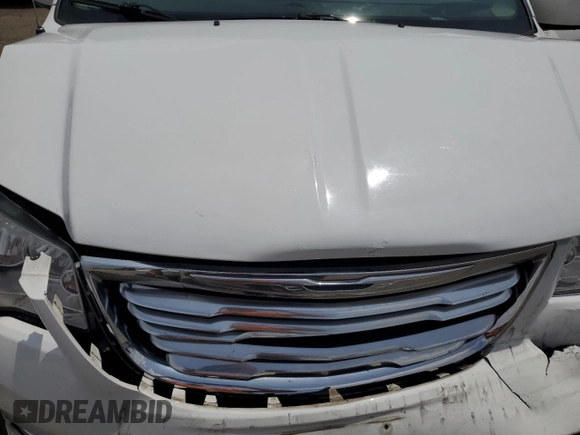 2014 Chrysler Town & Country Touring z VIN 2C4RC1BG0ER404444, wystawiony jako Copart lot #60194645 z przebiegiem 136 826 mil mil oraz Szkoda całkowita • Salvage title. Historia ofert i sprzedaży dostępna na DreamBid. Obrazek 12.