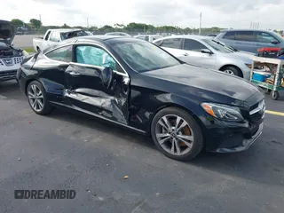 2018 Mercedes-Benz C 300 z VIN WDDWJ4KB1JF678659, wystawiony jako IAAI lot #42447456 z przebiegiem 121 936 mil mil oraz . Historia ofert i sprzedaży dostępna na DreamBid. Obrazek 1.