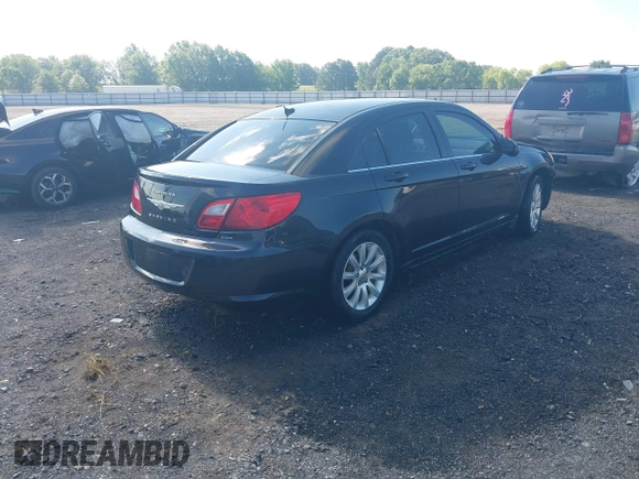 2010 Chrysler Sebring Limited z VIN 1C3CC5FB9AN158839, wystawiony jako IAAI lot #42206044 z przebiegiem 143 458 mil mil oraz . Historia ofert i sprzedaży dostępna na DreamBid. Obrazek 4.