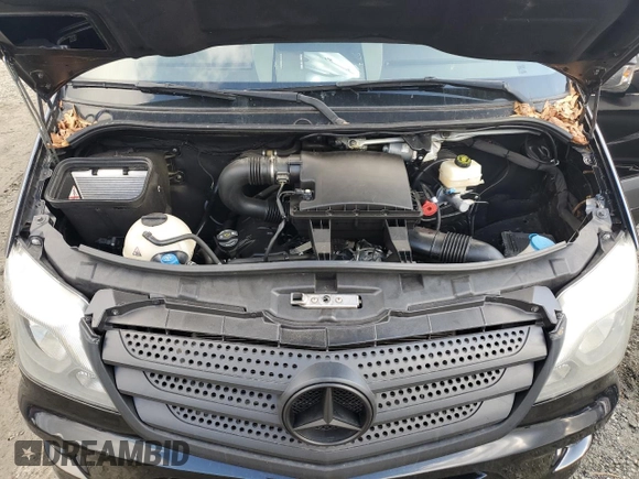2018 Mercedes-Benz Sprinter with VIN 8BRPE7CD2JE159564, listed as a Copart auction lot 85987274 with 39,525 mi miles and Salvage Title. Bid and sale history available at DreamBid. Image 12.