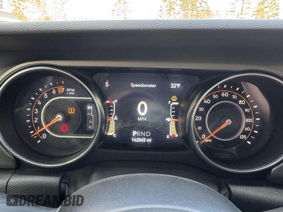 2021 Jeep Gladiator Willys with VIN 1C6HJTAG5ML526651, listed as a IAAI auction lot 41593639 with 162,543 mi miles. Bid and sale history available at carsss.com. Image 6.
