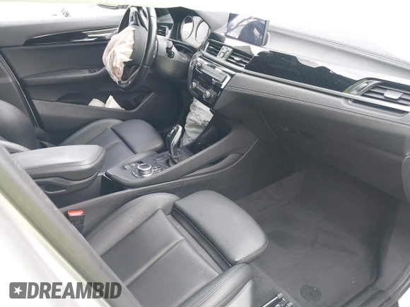 2022 BMW X2 sDrive28i z VIN WBXYH9C09N5T71828, wystawiony jako IAAI lot #40536245 z przebiegiem 36 012 mil mil oraz . Historia ofert i sprzedaży dostępna na DreamBid. Obrazek 5.