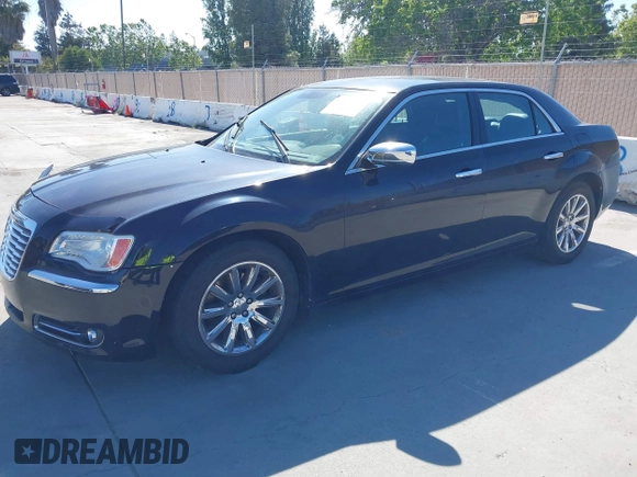 2012 Chrysler 300 Limited z VIN 2C3CCACG8CH227086, wystawiony jako IAAI lot #42315693 z przebiegiem 161 783 mil mil oraz . Historia ofert i sprzedaży dostępna na DreamBid. Obrazek 2.