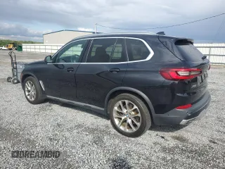 2021 BMW X5 sDrive40i with VIN 5UXCR4C06M9H52522, listed as a Copart auction lot 53038075 with 108,218 mi miles and Clean Title. Bid and sale history available at carsss.com. Image 2.