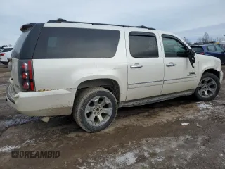 2011 GMC Yukon XL SLT with VIN 1GKS1KE06BR217663, listed as a Copart auction lot 43960245 with 215,703 mi miles and Salvage Title. Bid and sale history available at carsss.com. Image 3.