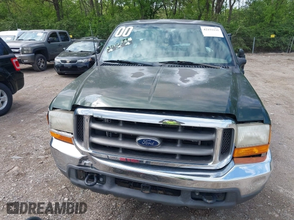 2000 Ford Super Duty F-250 XL with VIN 1FTNX21F9YED75853, listed as a IAAI auction lot 42152135 with 212,078 mi miles. Bid and sale history available at carsss.com. Image 6.