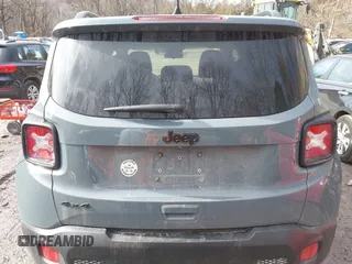 2018 Jeep Renegade Sport with VIN ZACCJBAB2JPH56754, listed as a IAAI auction lot 41541555 with 141,616 mi miles. Bid and sale history available at carsss.com. Image 17.