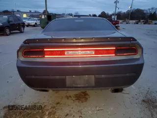 2014 Dodge Challenger R/T Plus z VIN 2C3CDYBT5EH160826, wystawiony jako Copart lot #82748844 z przebiegiem 160 152 mil mil oraz Szkoda całkowita • Salvage title. Historia ofert i sprzedaży dostępna na DreamBid. Obrazek 6.
