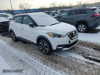 2019 Nissan Kicks S with VIN 3N1CP5CUXKL519747, listed as a IAAI auction lot 41465460 with 40,066 mi miles. Bid and sale history available at carsss.com. Image 1.