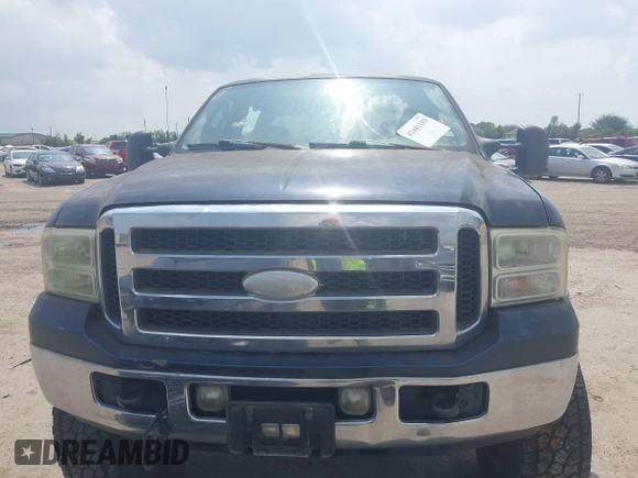 2005 Ford F-250 XL z VIN 1FTSW21P45EB09246, wystawiony jako IAAI lot #42441183 z przebiegiem 186 148 mil mil oraz . Historia ofert i sprzedaży dostępna na DreamBid. Obrazek 12.
