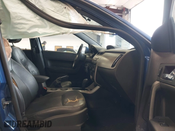 2008 Ford Focus SE with VIN 1FAHP35N78W191984, listed as a IAAI auction lot 41839286 with 129,290 mi miles. Bid and sale history available at carsss.com. Image 5.