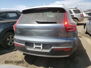 2019 Volvo XC40 Momentum with VIN YV4162UK2K2151808, listed as a Copart auction lot 51024643 with 28,113 mi miles and . Bid and sale history available at carsss.com. Image 6.