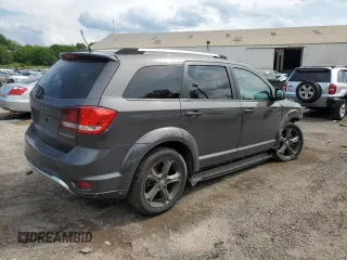 2015 Dodge Journey Crossroad with VIN 3C4PDDGG7FT676017, listed as a Copart auction lot 61740615 with 111,267 mi miles and Salvage title. Bid and sale history available at DreamBid. Image 3.