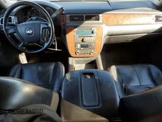 2007 Chevrolet Suburban LTZ with VIN 3GNFK16Y37G183267, listed as a Copart auction lot 79305854 with 256,147 mi miles and Salvage Title. Bid and sale history available at DreamBid. Image 8.