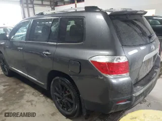 2013 Toyota Highlander Limited with VIN 5TDDK3EH3DS239217, listed as a IAAI auction lot 41731207 with 109,233 mi miles. Bid and sale history available at carsss.com. Image 3.
